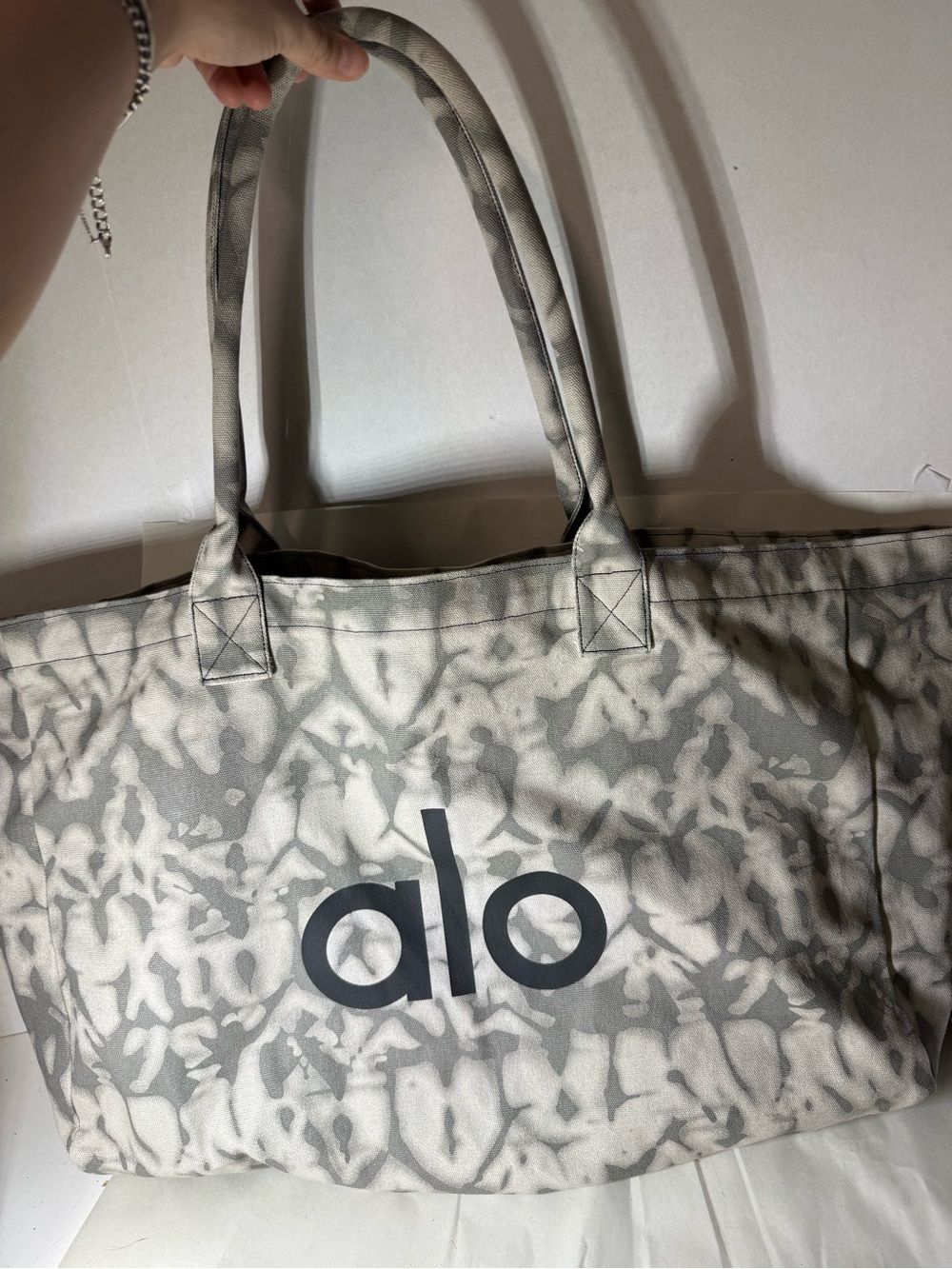 ALO Yoga Gray & Cream Tie-Dye Canvas Tote